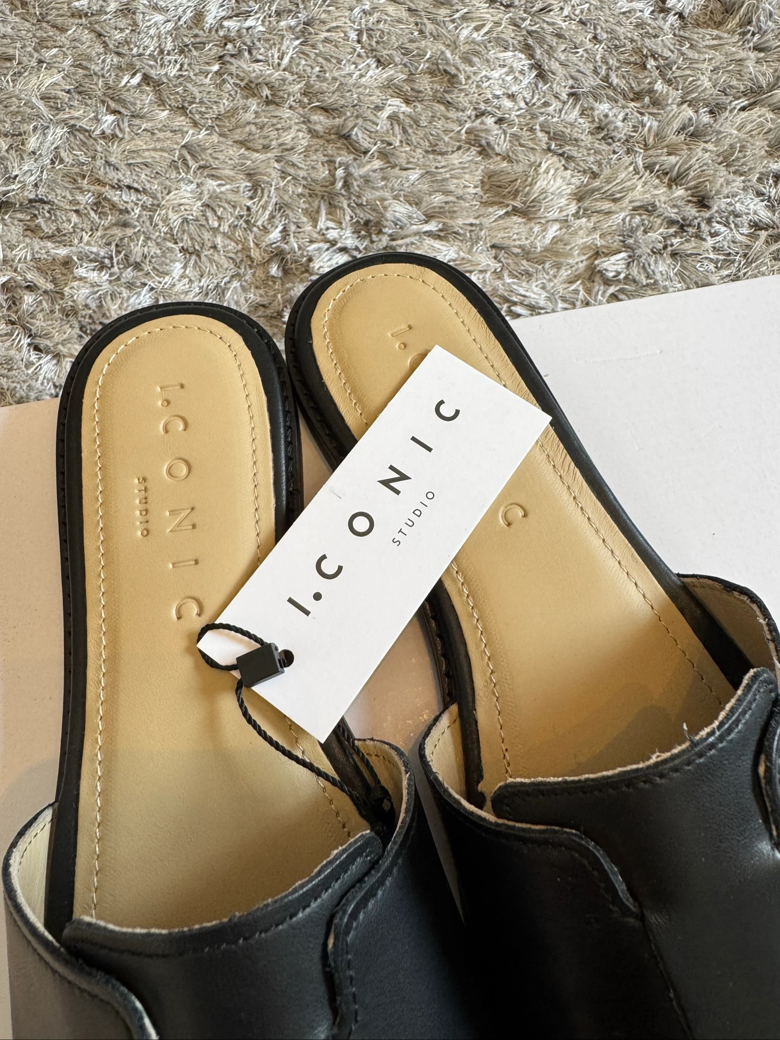 Zwarte lederen slippers – photo 4